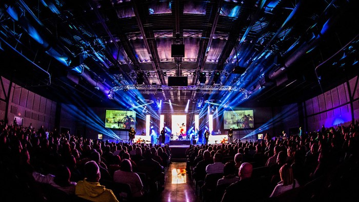 70,000 Worshipers Dump TV for Church 70,000 Worshipers Dump TV for Church