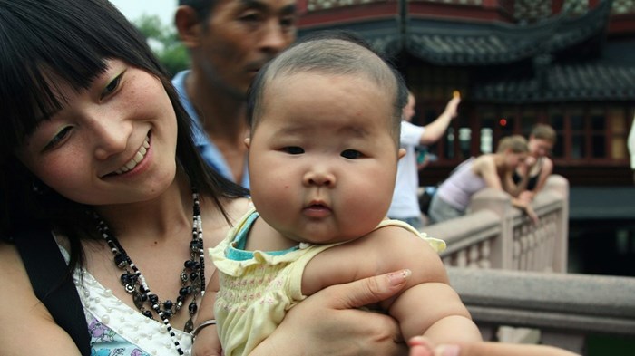 China Ends One-Child Policy, Adopts Two-Child Policy