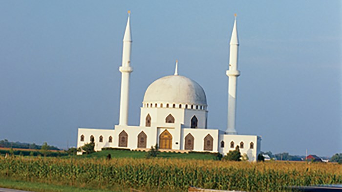 Mosques in Middle America: The Next Christian Response to Islam Mosques in Middle America: The Next Christian Response to Islam