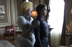 Elizabeth Banks and Jennifer Lawrence in 'The Hunger Games: Mockingjay - Part 2'