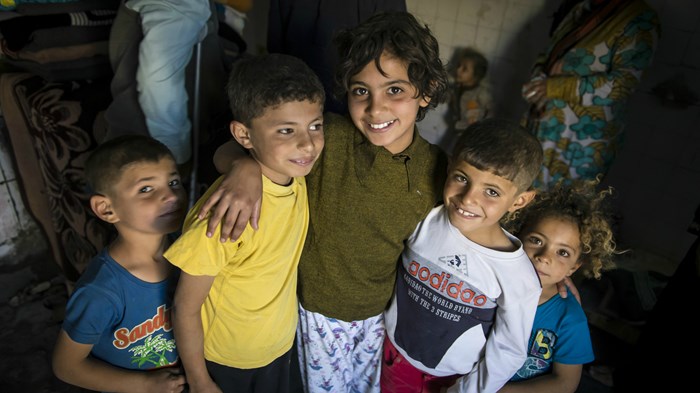 Christians Debate State Bans on Syrian Refugees after Paris Attacks Christians Debate State Bans on Syrian Refugees after Paris Attacks