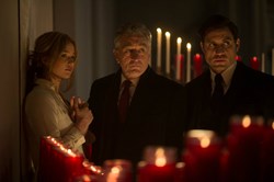 Jennifer Lawrence, Robert De Niro, and Edgar Ramirez in 'Joy'