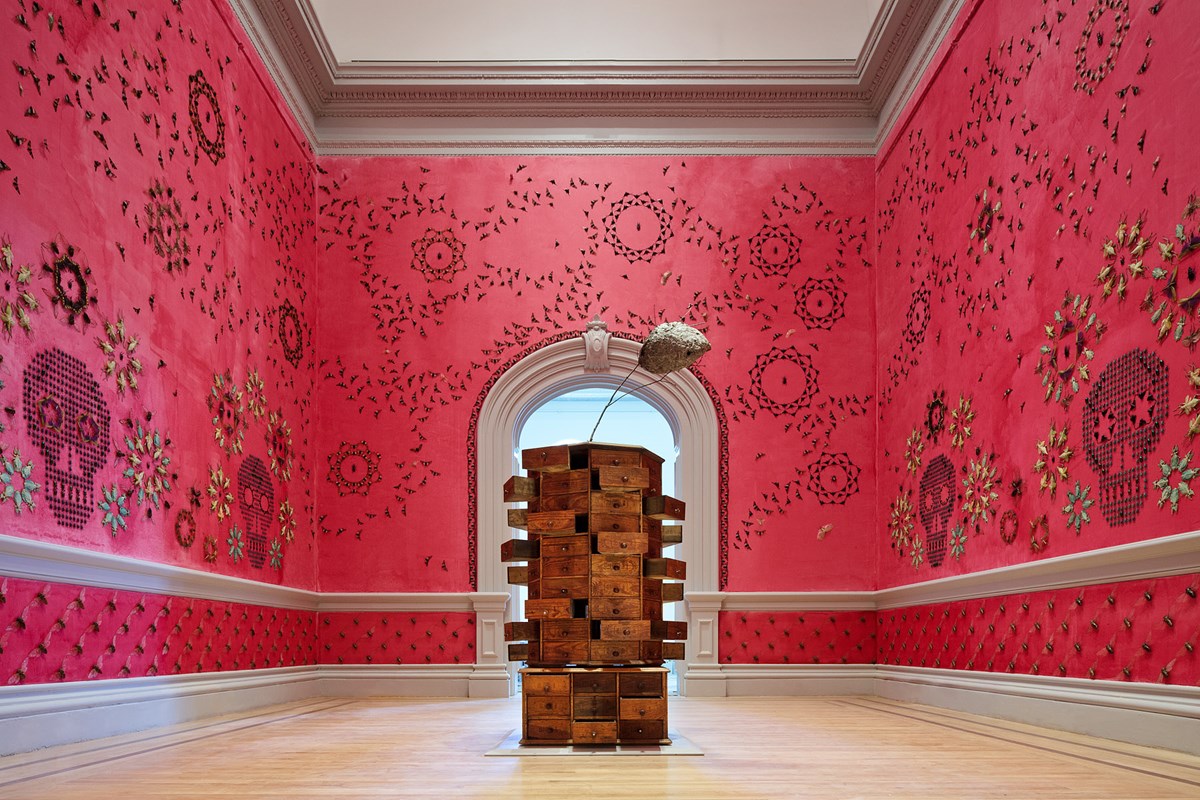 Jennifer Angus’s “In the Midnight Garden” positions 5,000 insects to evoke decorative wallpaper. Even the pink background is insect-derived cochineal dye. Jennifer Angus’s “In the Midnight Garden” positions 5,000 insects to evoke decorative wallpaper. Even the pink background is insect-derived cochineal dye.