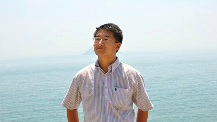 China Frees Lawyer Who Defended 100 Church Crosses China Frees Lawyer Who Defended 100 Church Crosses