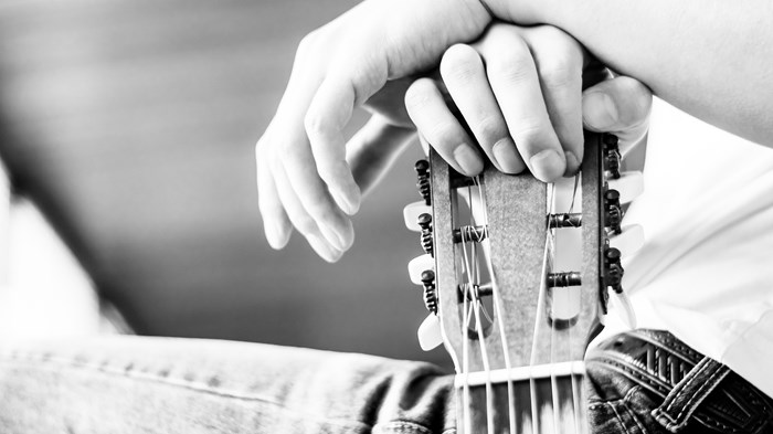 Should Churches Stop Singing the Songs of Fallen Worship Leaders? Should Churches Stop Singing the Songs of Fallen Worship Leaders?