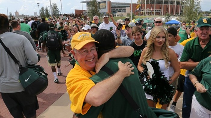 Ken Starr Resigns from Baylor Leadership; Football Coach Art Briles To Be Fired Ken Starr Resigns from Baylor Leadership; Football Coach Art Briles To Be Fired