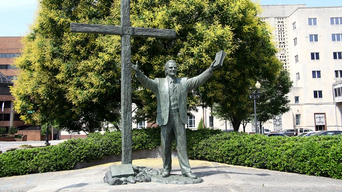 A Tale of Two Billy Graham Statues A Tale of Two Billy Graham Statues