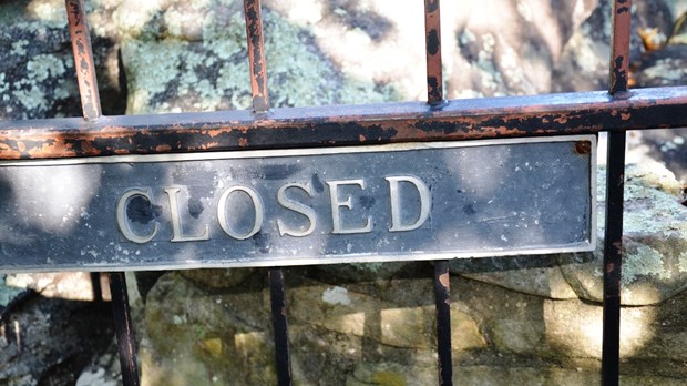 Grow It or Close It? Is there a Third Option for Struggling Small Churches? Grow It or Close It? Is there a Third Option for Struggling Small Churches?
