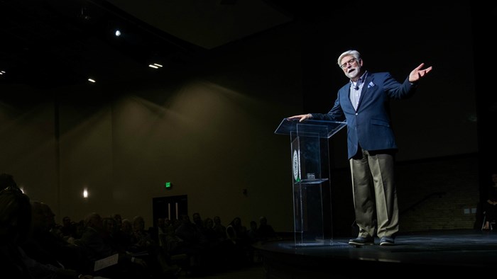 Only 1 in 7 Senior Pastors Is Under 40 Only 1 in 7 Senior Pastors Is Under 40
