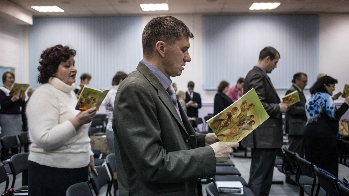 Russia’s Plan to Ban Jehovah’s Witnesses Puts Evangelicals...... News