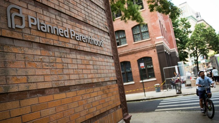 Trump Signs Law to Let States Defund Planned Parenthood Trump Signs Law to Let States Defund Planned Parenthood