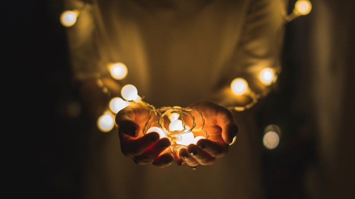 El llamado del clarín a ser luz El llamado del clarín a ser luz
