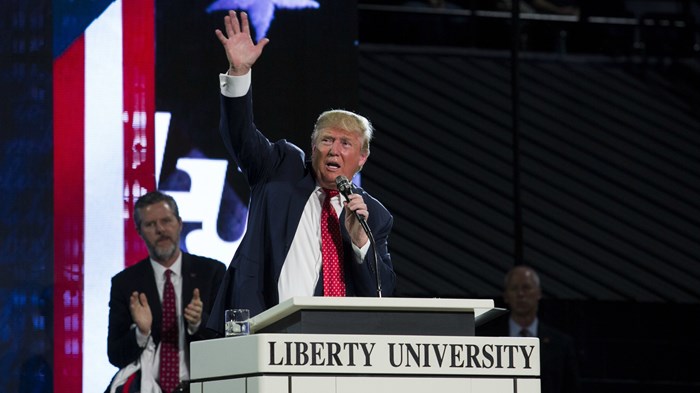 Trump to Liberty Grads: Outsiders Change the World Trump to Liberty Grads: Outsiders Change the World