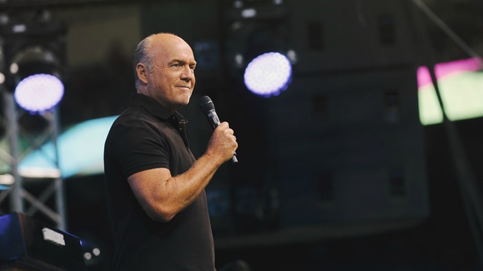 Greg Laurie, Calvary Chapel’s Big Crusader, Joins Southern Baptist Convention