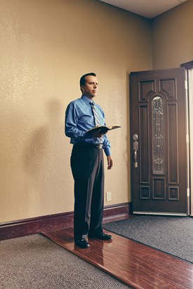 Wilmington, California, el pastor Eliud Cortés ayudó a su congregación a lanzar un instituto bíblico en su ciudad natal Michoacán, México. Wilmington, California, el pastor Eliud Cortés ayudó a su congregación a lanzar un instituto bíblico en su ciudad natal Michoacán, México.