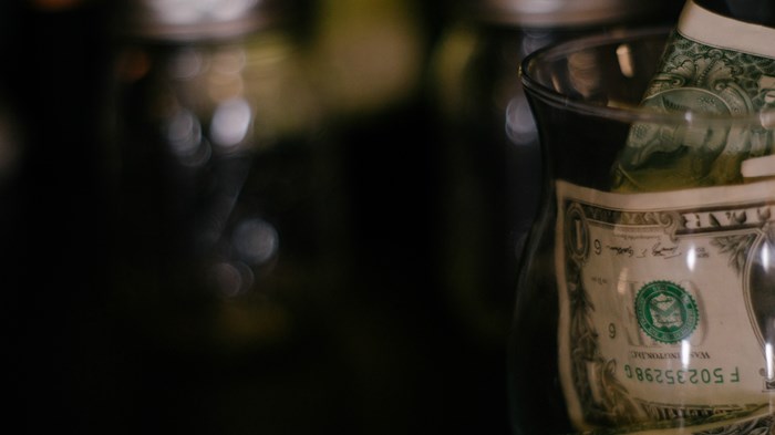 Generosity Gap: Christians and Pastors Tithe and Tip for Different Reasons Generosity Gap: Christians and Pastors Tithe and Tip for Different Reasons