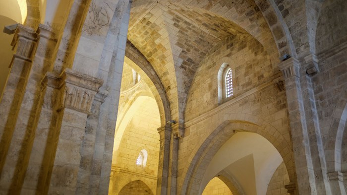 Buildings That Bear Witness to God Buildings That Bear Witness to God