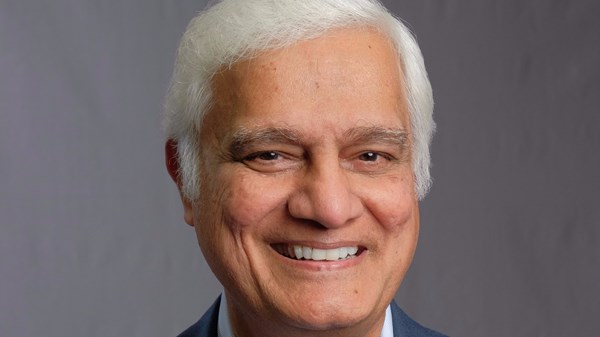 Ravi Zacharias Responds To Sexting Allegations Credentials Critique News Reporting Christianity Today