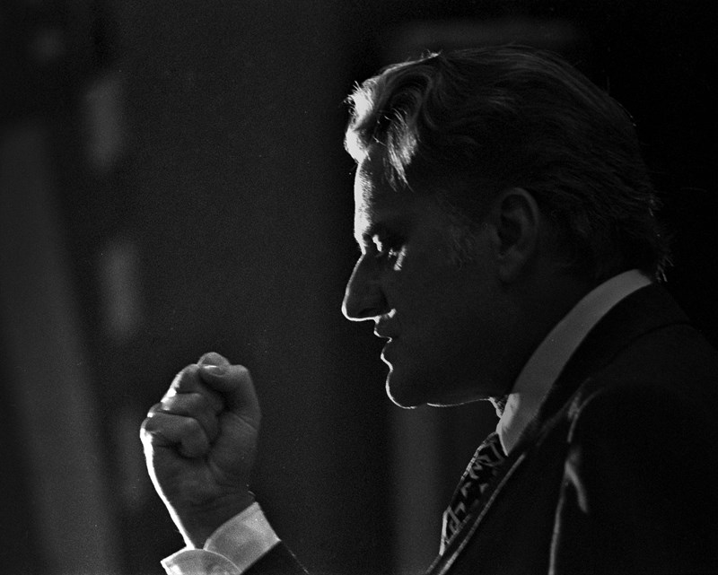 10 Quotes from Billy Graham on Disappointment