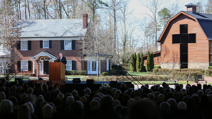 Billy Graham Is In Heaven His Funeral Guests Got A Glimps - 