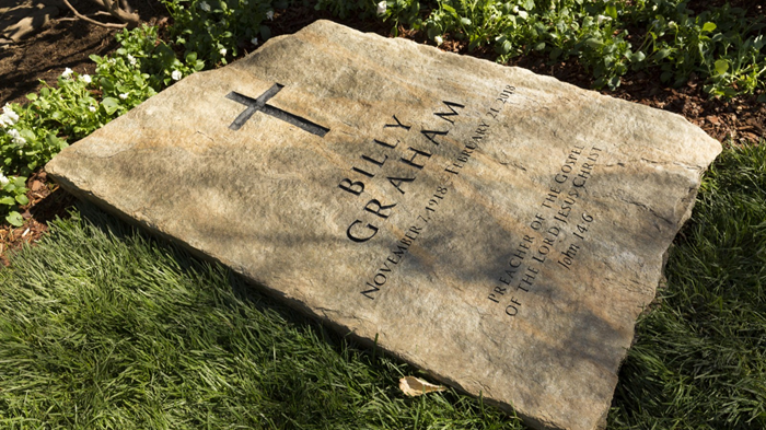 Billy Graham’s Death Leads 10,000 to Pray for Salvation Billy Graham’s Death Leads 10,000 to Pray for Salvation