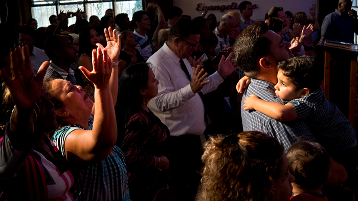 20 Cuban Pastors and Spouses Killed in Plane Crash 20 Cuban Pastors and Spouses Killed in Plane Crash