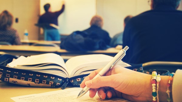 A Woman's Guide to Seminary | Christianity Today