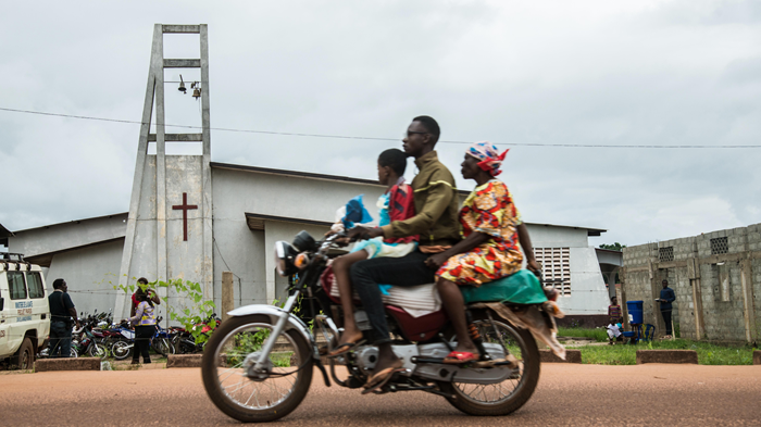 Ebola Deaths Rise As Patients Turn to Miracles Over Medicine