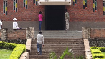 8,000 Churches Closed in

Rwanda

