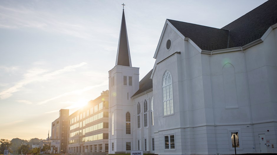 The Falls Church Anglican Lost Its Historic Building, But Its New Sanctuary Still Feels Like Coming Home