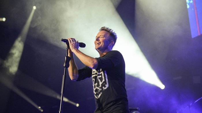 Why Chris Tomlin Still Dominates Both Radio and Sunday Morning