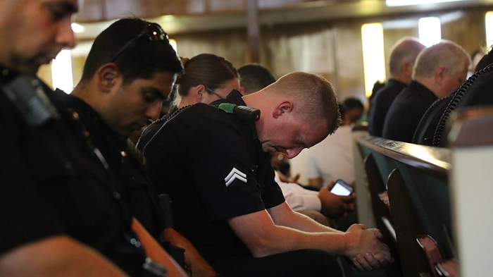 Evangelicals Trust Faith Leaders, Police More Than the General Public